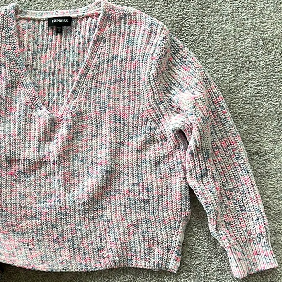 **SOLD** Express V Neck Sweater - Picture 3 of 5